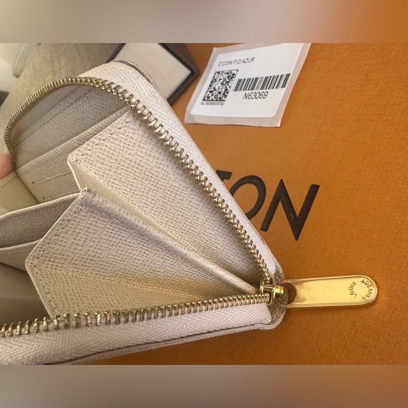 Louis Vuitton Damier Azur Compact Zippy Wallet With Box - Picture 6 of 9